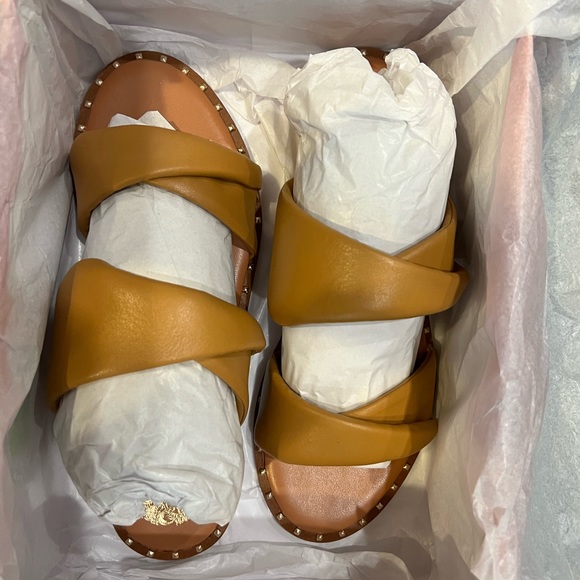 VINCE CAMUTO PALENNIE SLIDE - Picture 6 of 6